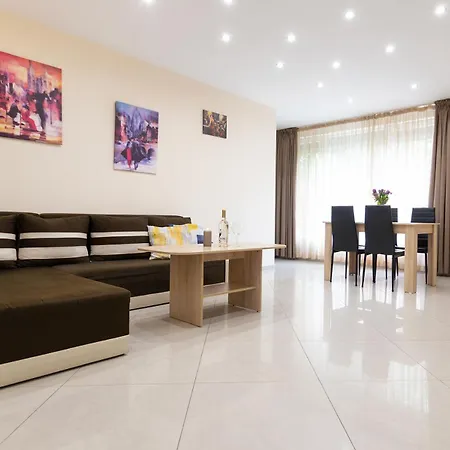 Becentral! By Rv Apartment *