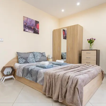 Apartment Becentral! By Rv Varna