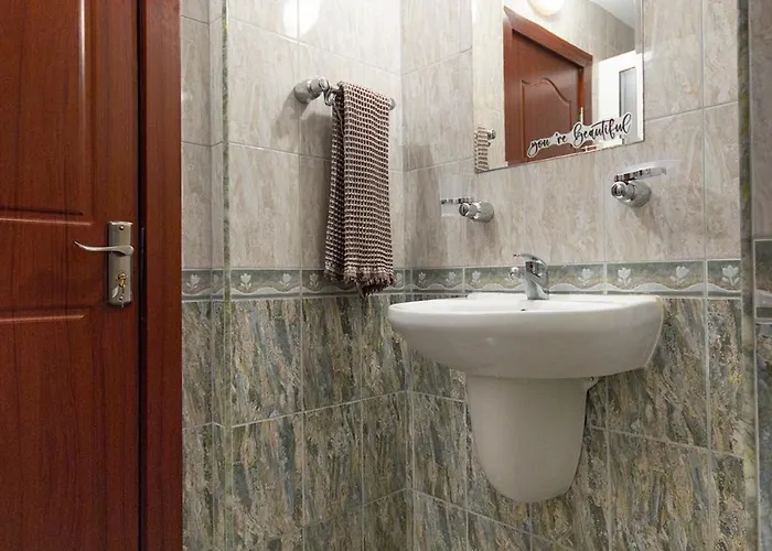 Becentral! By Rv Apartment Warna