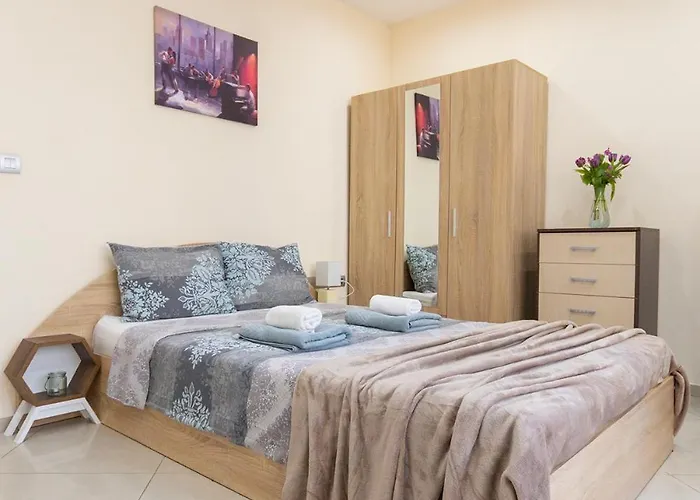 Apartment Becentral! By Rv Warna